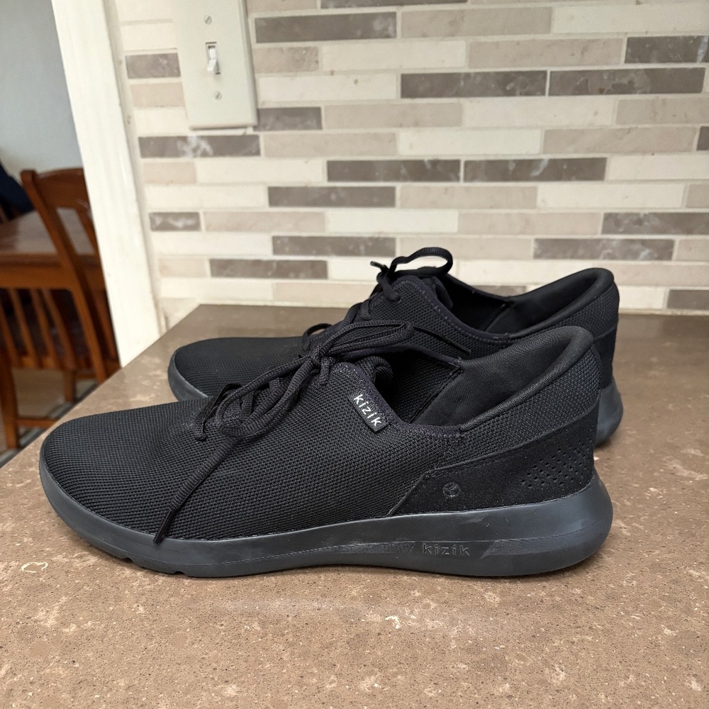 Kizik Madrid Eco Knit Black Lace Sneakers Hands Free Mens Size 11.5